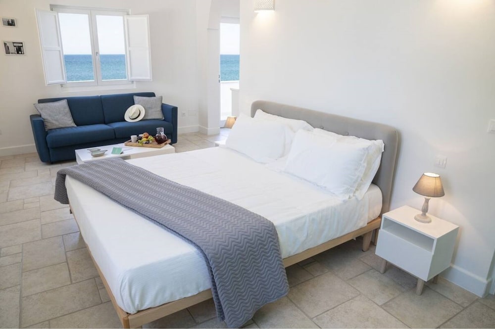 Santa Maria 24 Guest House 12/72