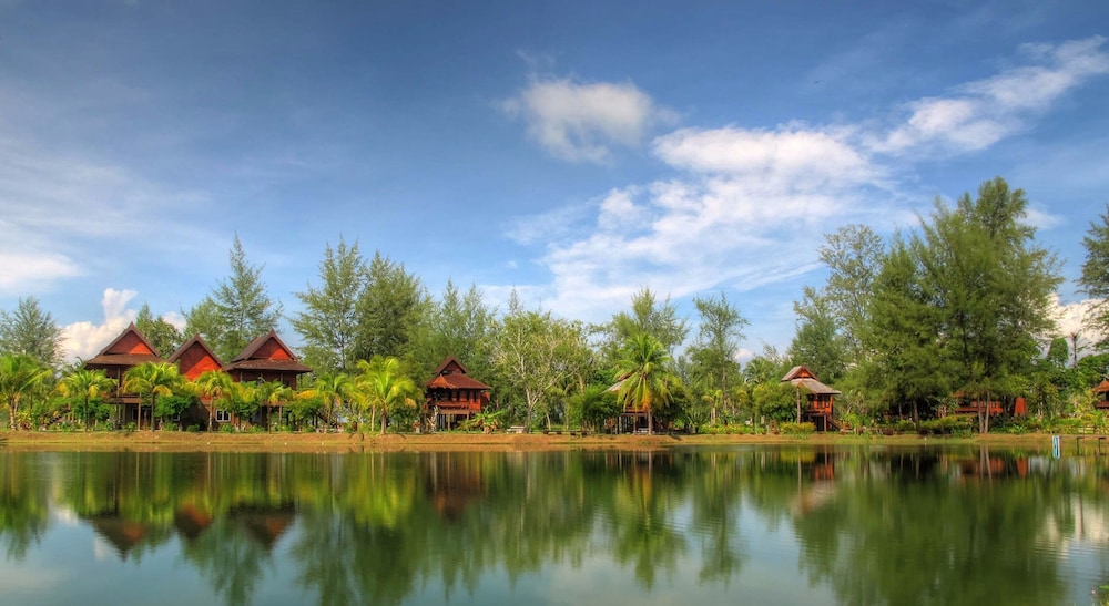 ThaiLife Wellness & Meditation Resort 78/80