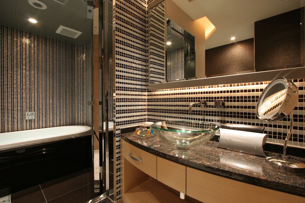 Hotel The Glanz 15/19
