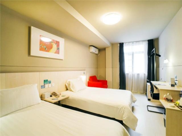 Jinjiang Inn Shenzhen Diwang Square 16/37
