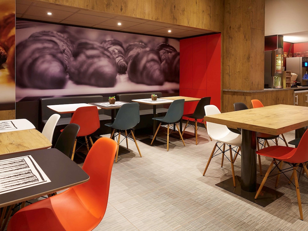 Ibis Paris Canal Saint Martin 45/69