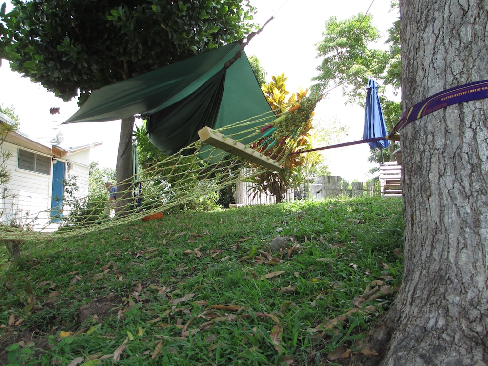 Kingsworth Hostel 38/42