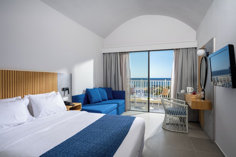 SUPERIOR, SEA VIEW
