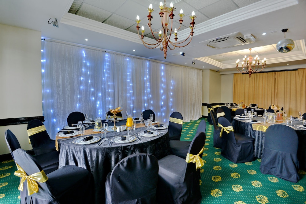 The Balmoral Hotel 50/62