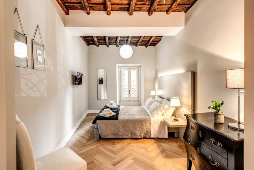 Trevi Fountain Superior 3 bdr apartment 38/49
