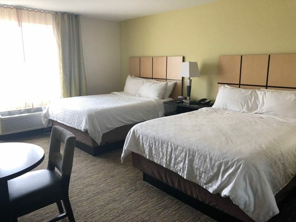 CANDLEWOOD SUITES MIDLAND SW 17/50