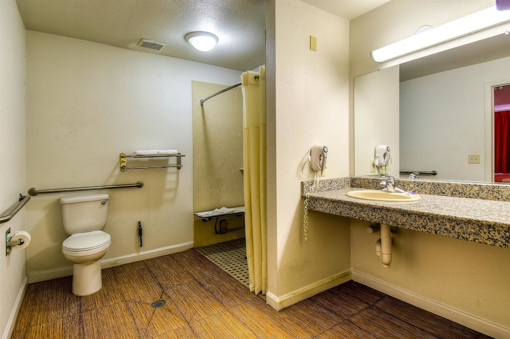 Motel6 Menifee, CA 35/71