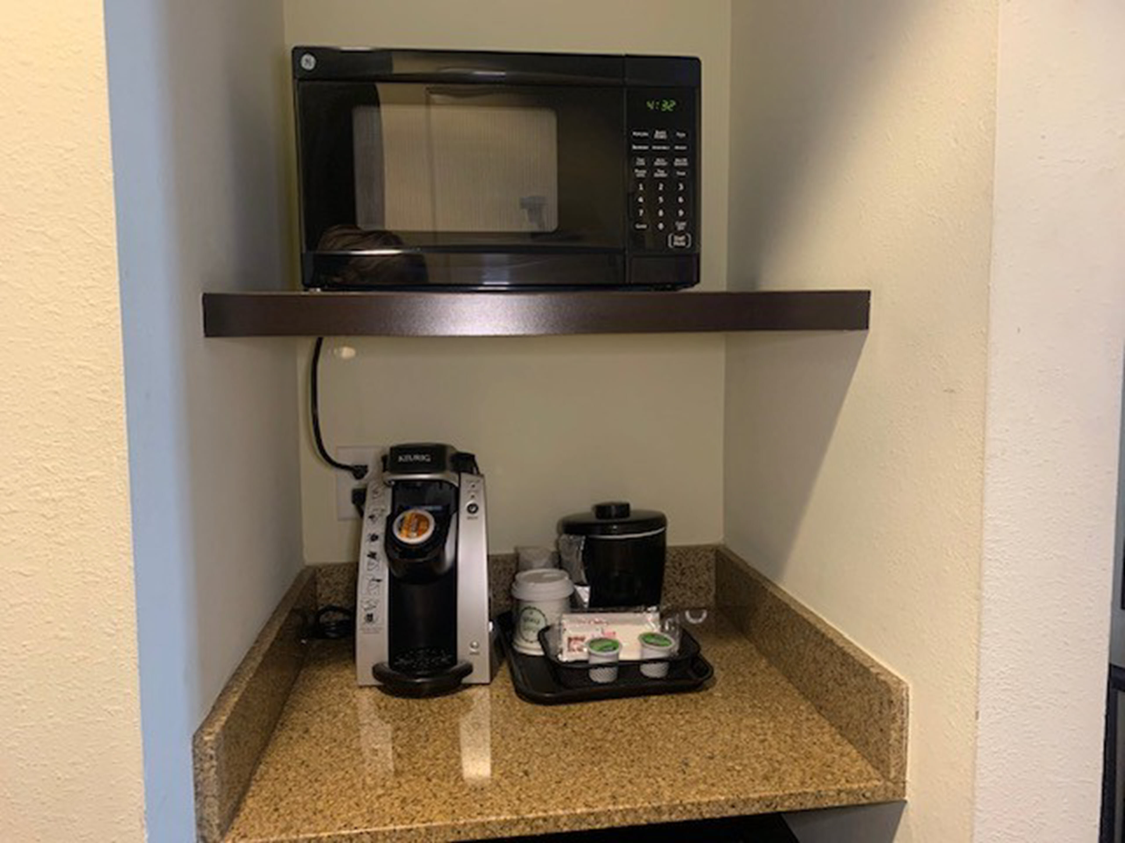 Holiday Inn St. Louis Fairview Heights 37/72