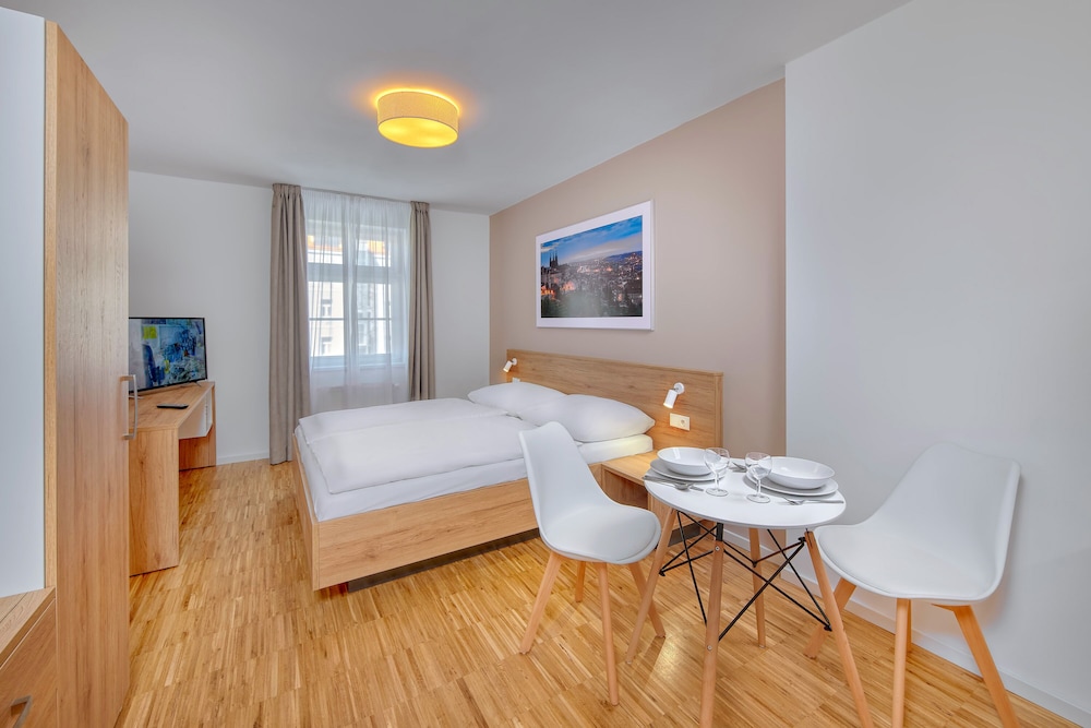 DownTown Suites Kodanska 23/42