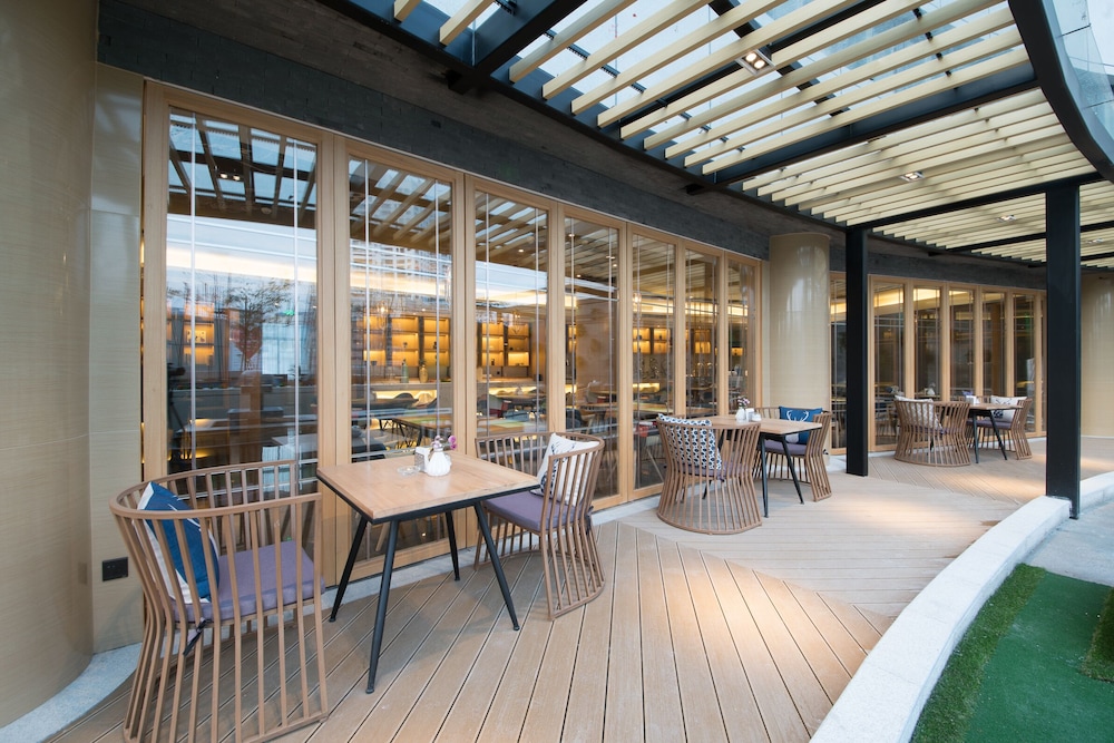 Atour Hotel Ningbo Tianyi Square 24/30