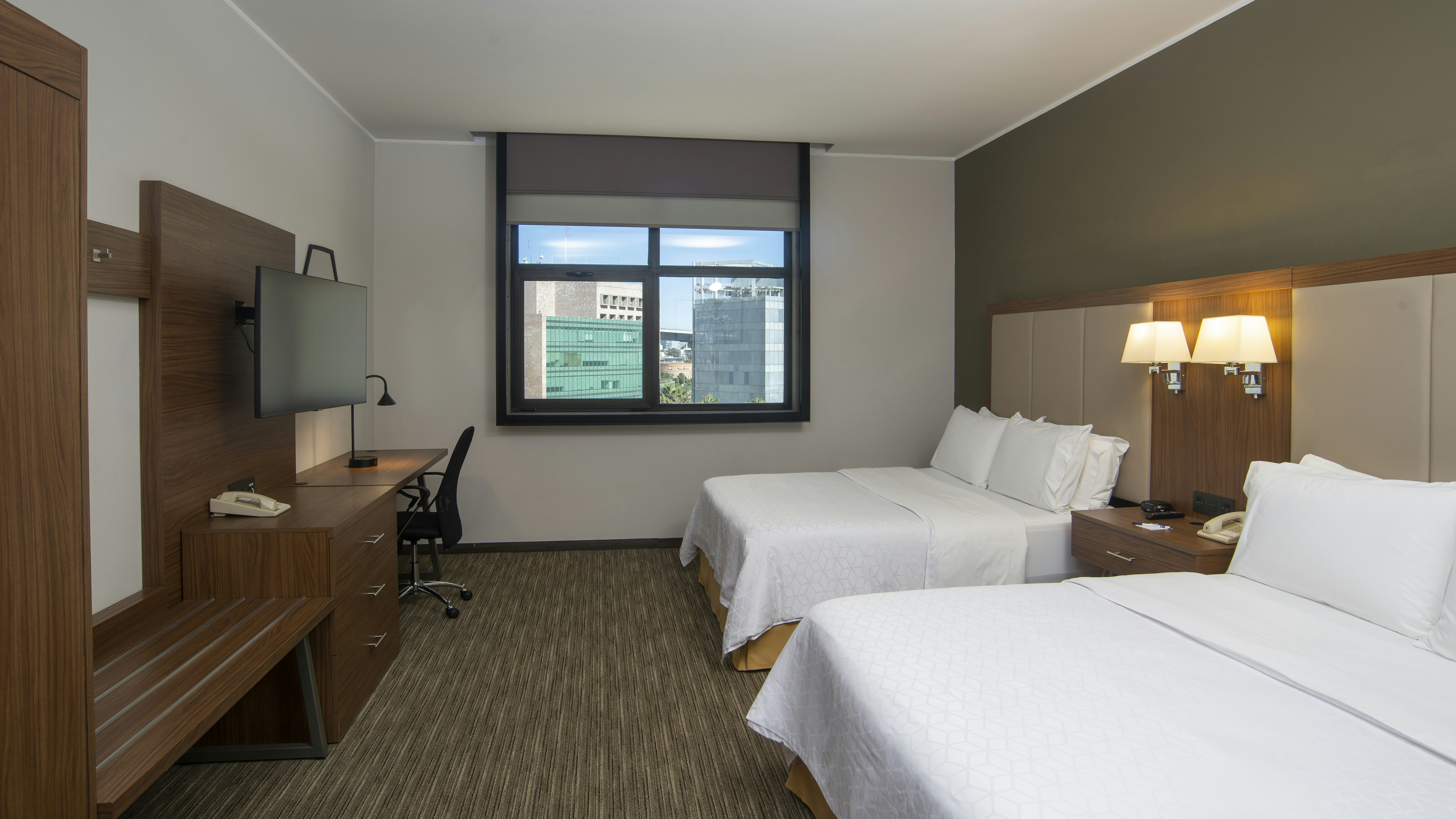 Holiday Inn Express Mexico Santa Fe 16/50