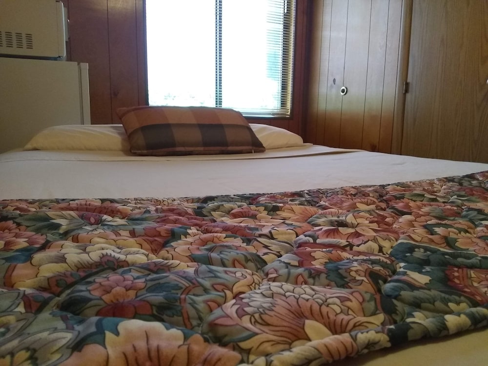 The Orca Inn 21/71