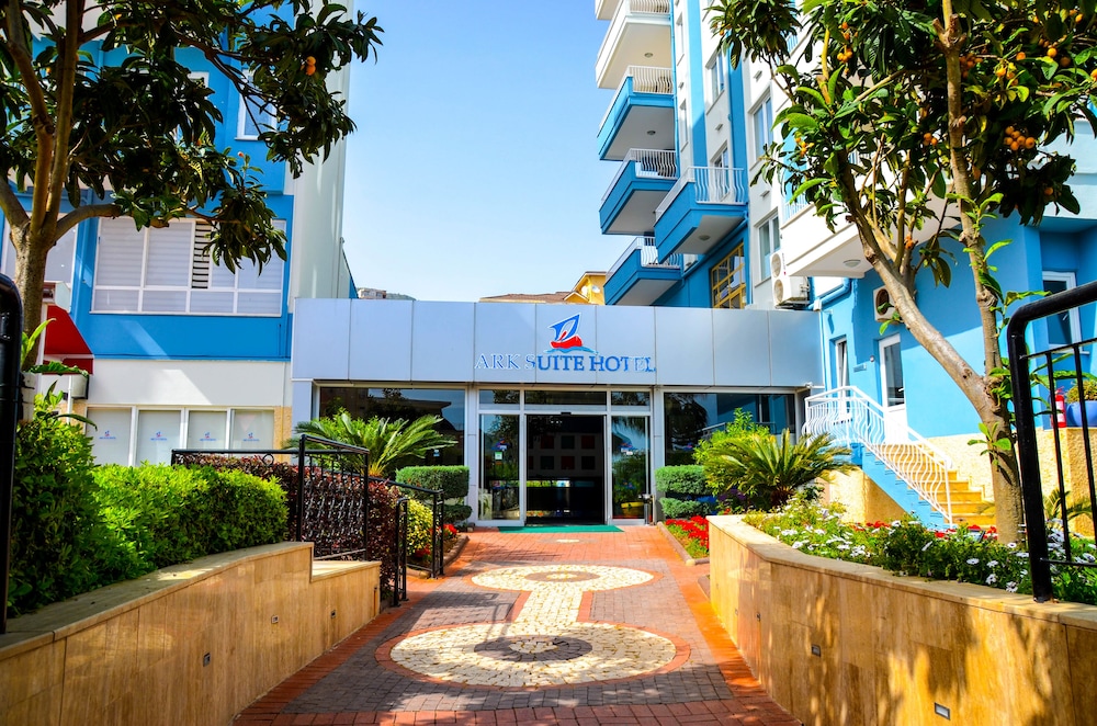 Ark Suite Hotel 33/36