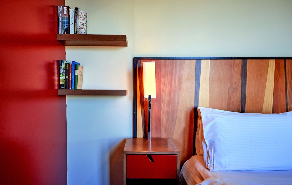 Lato Annex Boutique Rooms 22/36