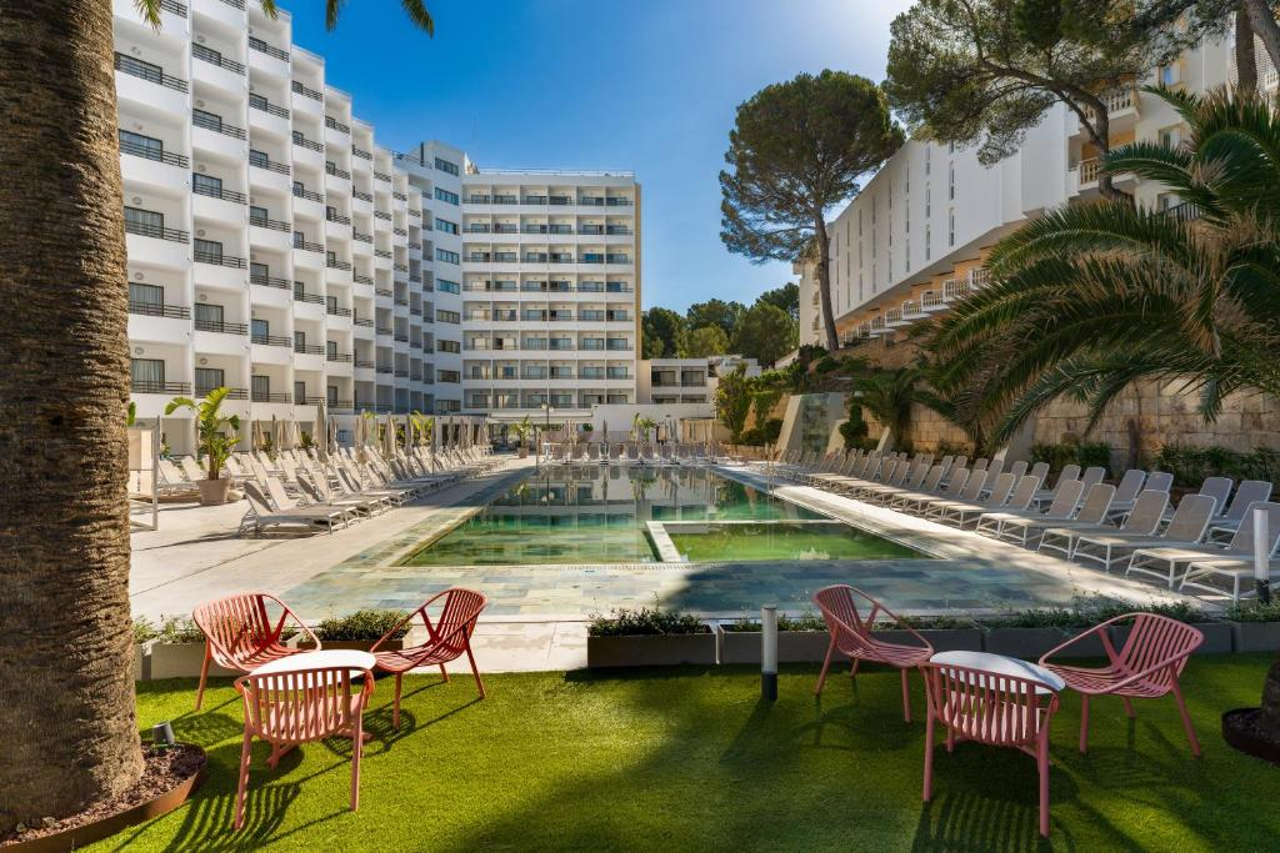 Hotel Vibra Beverly Playa 65/72