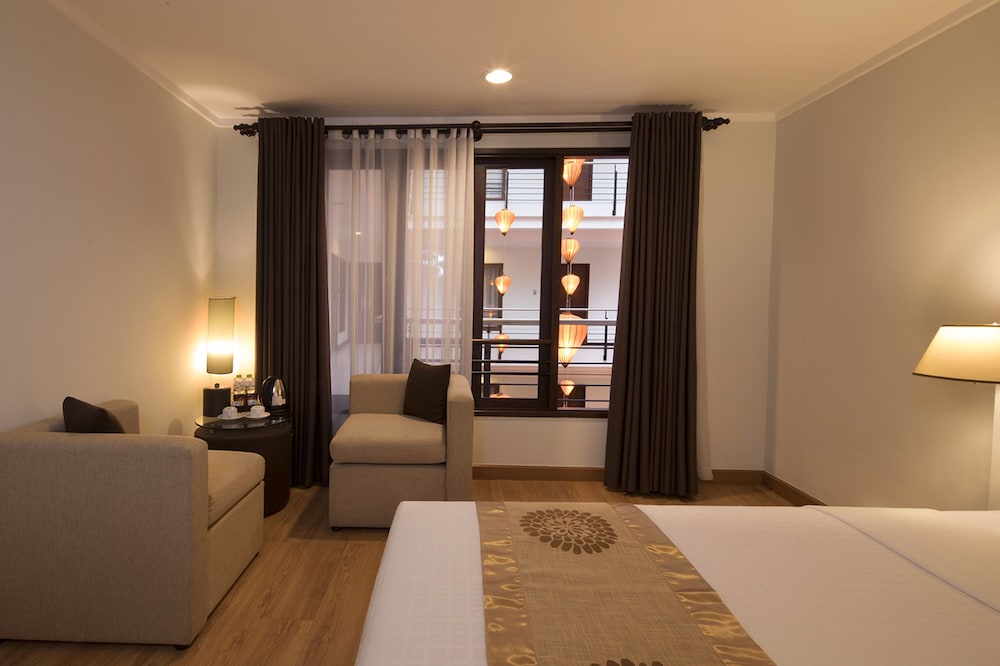 Vien Dong Hotel 38/50