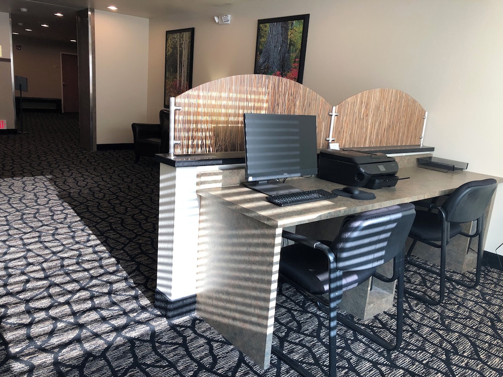 Aspen Suites Hotel Juneau 32/47
