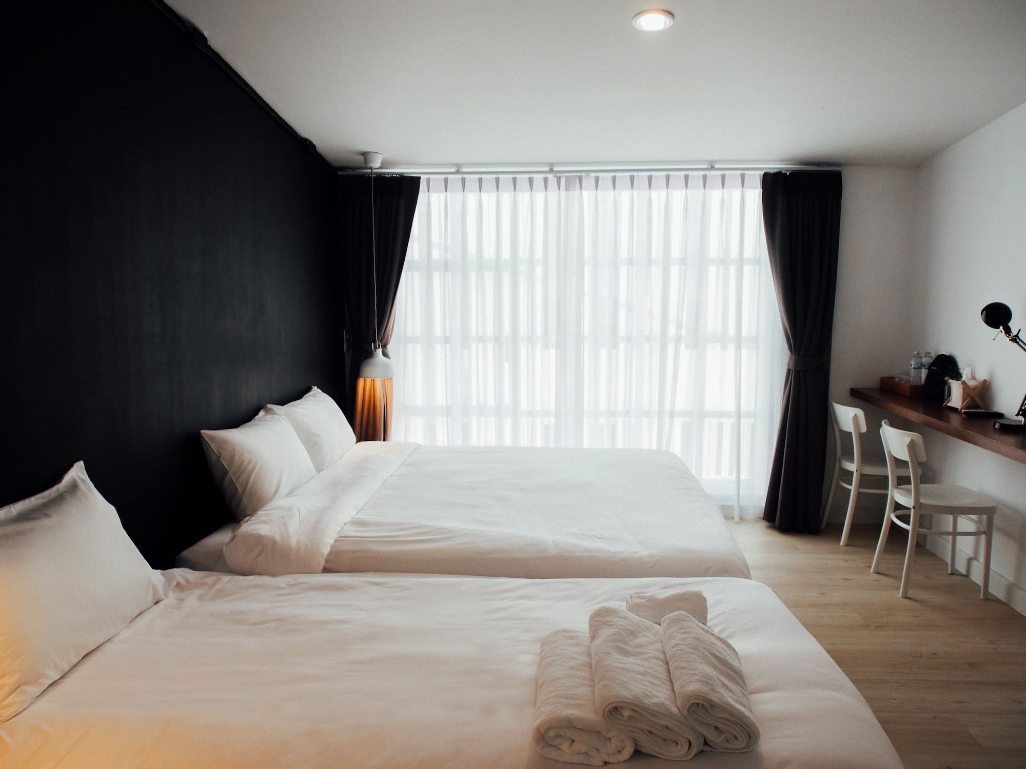 2 BEDROOMS, DELUXE, TRIPLE, CITY VIEW
