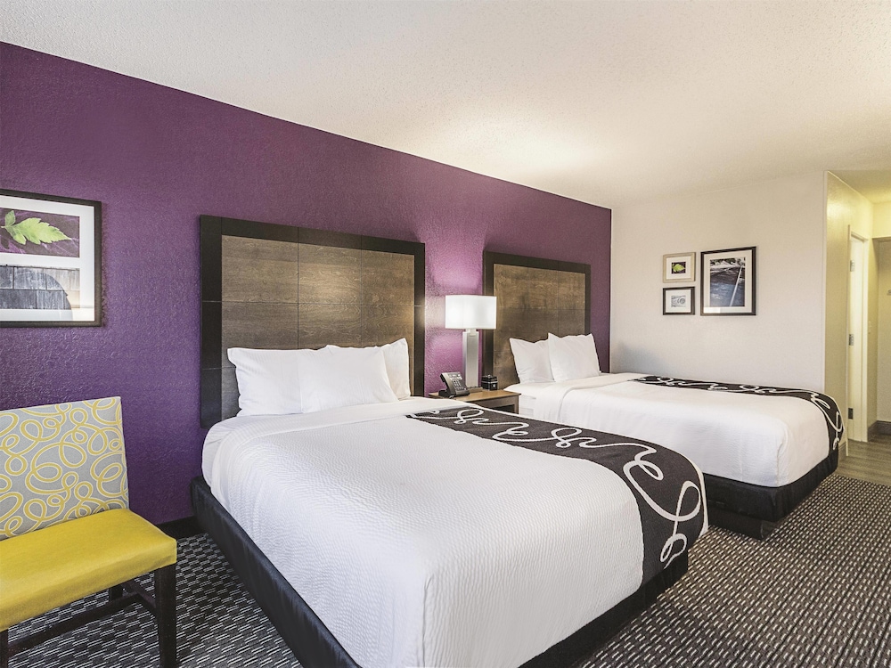 La Quinta Inn & Suites by Wyndham Virginia Beach 28/46