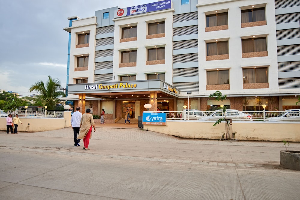 Hotel Ganpati Palace 38/42
