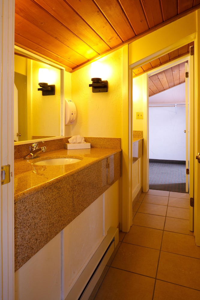 Togwotee Mountain Lodge 50/50