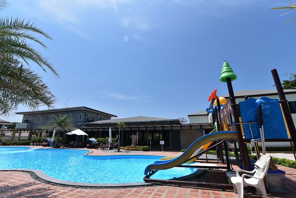 Varin Beach Resort 64/75