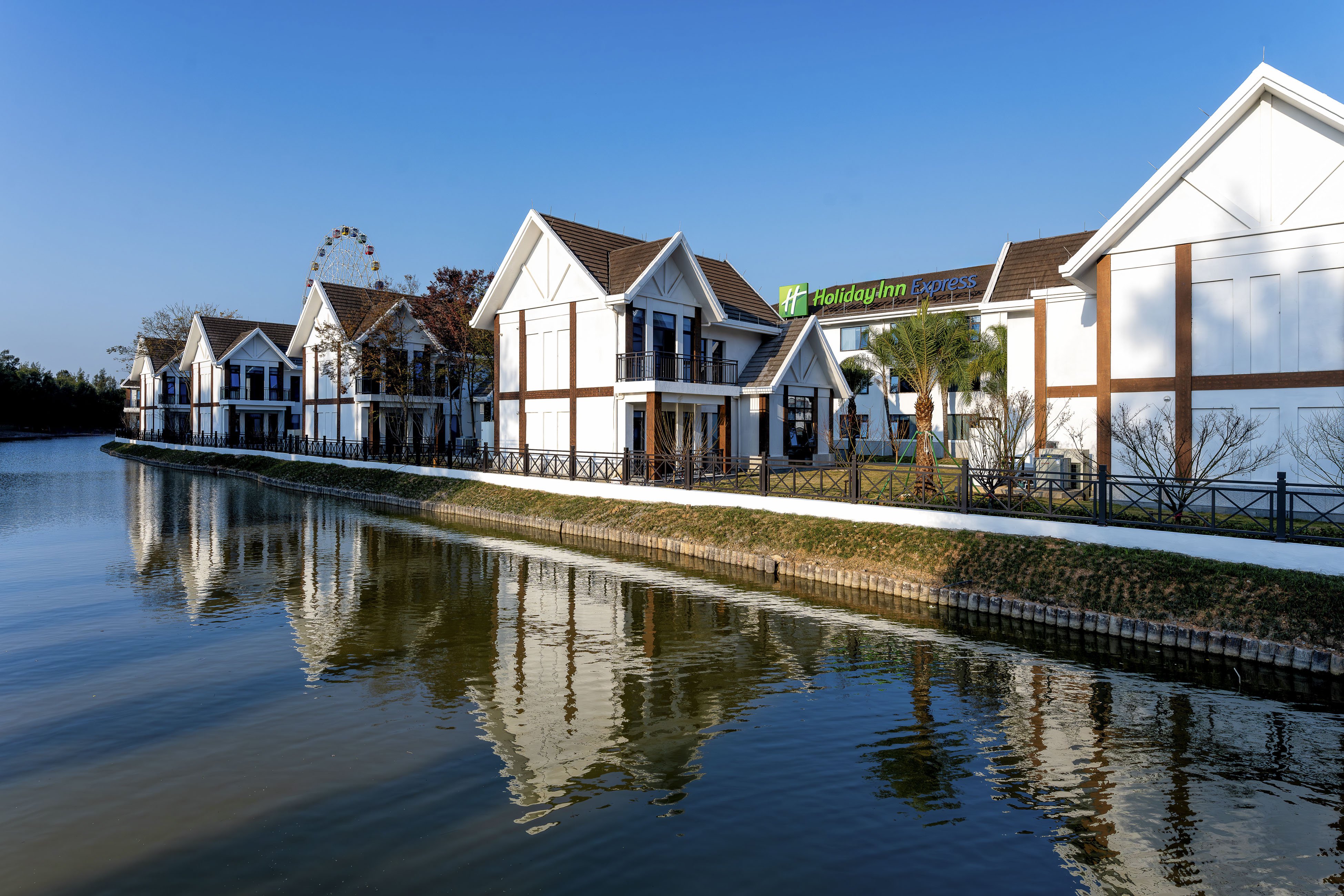 Holiday Inn Express Yuhuan Wetland Park 42/42