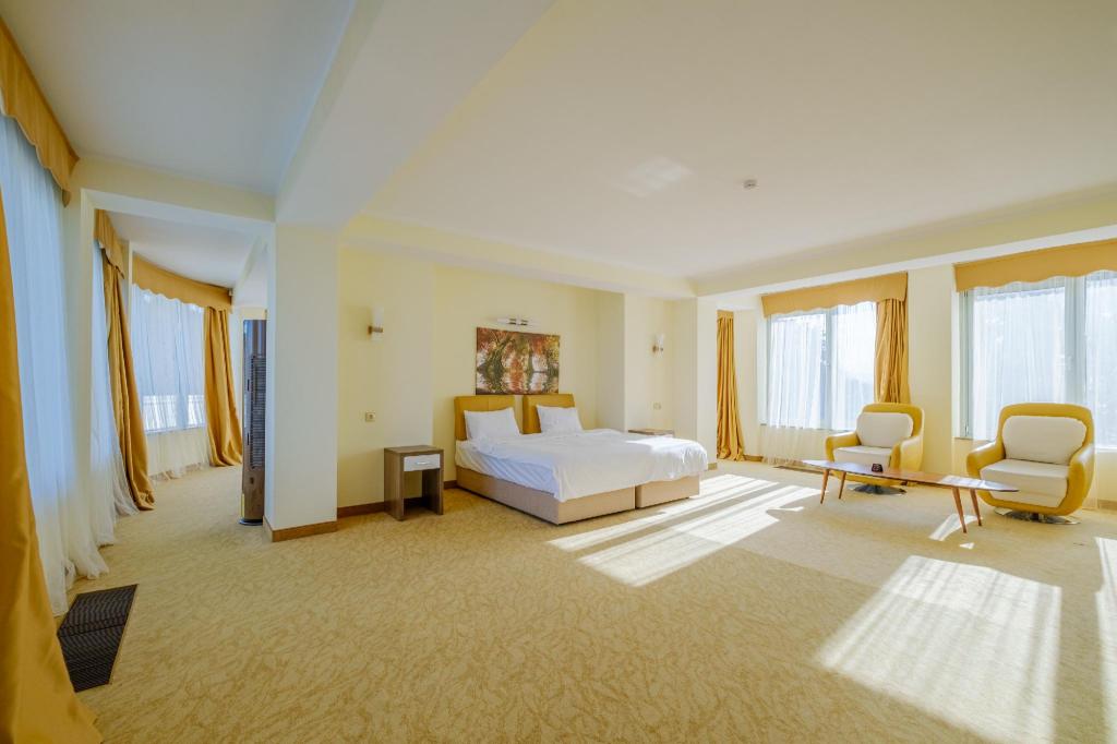 Family, Twin Beds, Lateral Side Sea View
