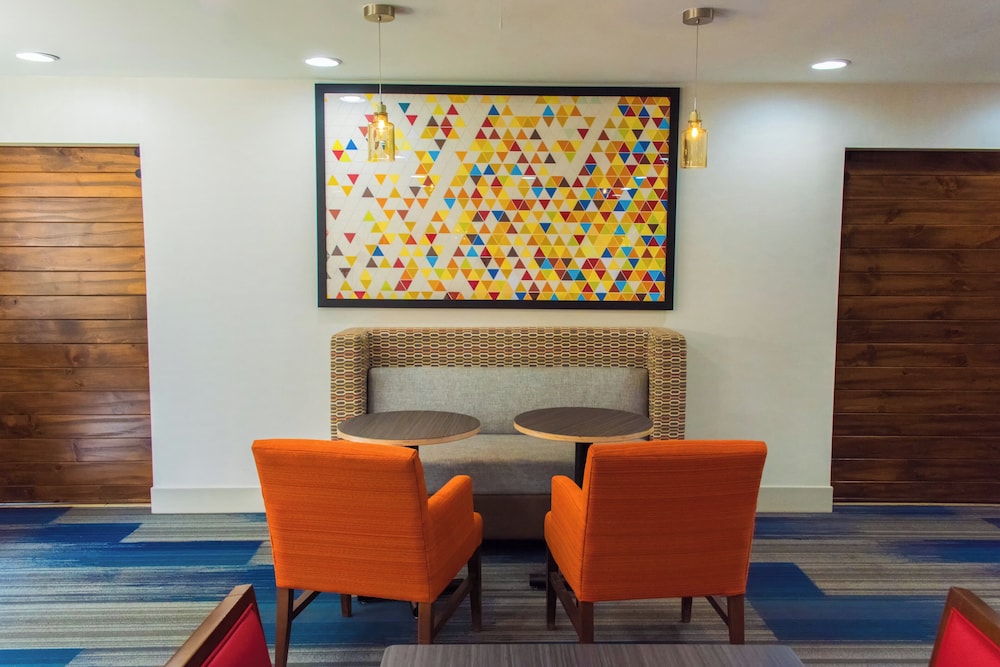 Holiday Inn Express Hotel And Suites Kinston 53/72