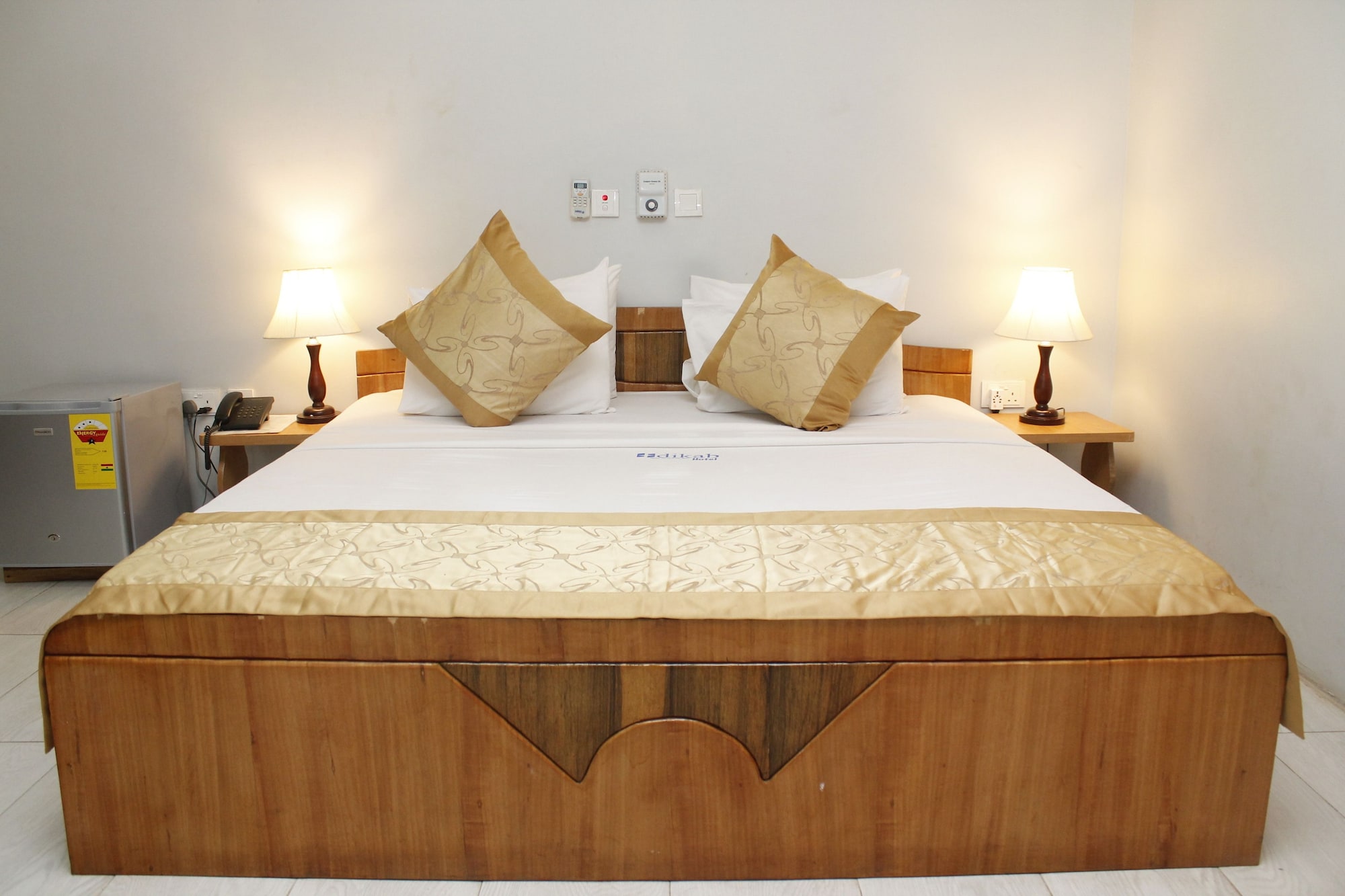 STANDARD, DOUBLE BED