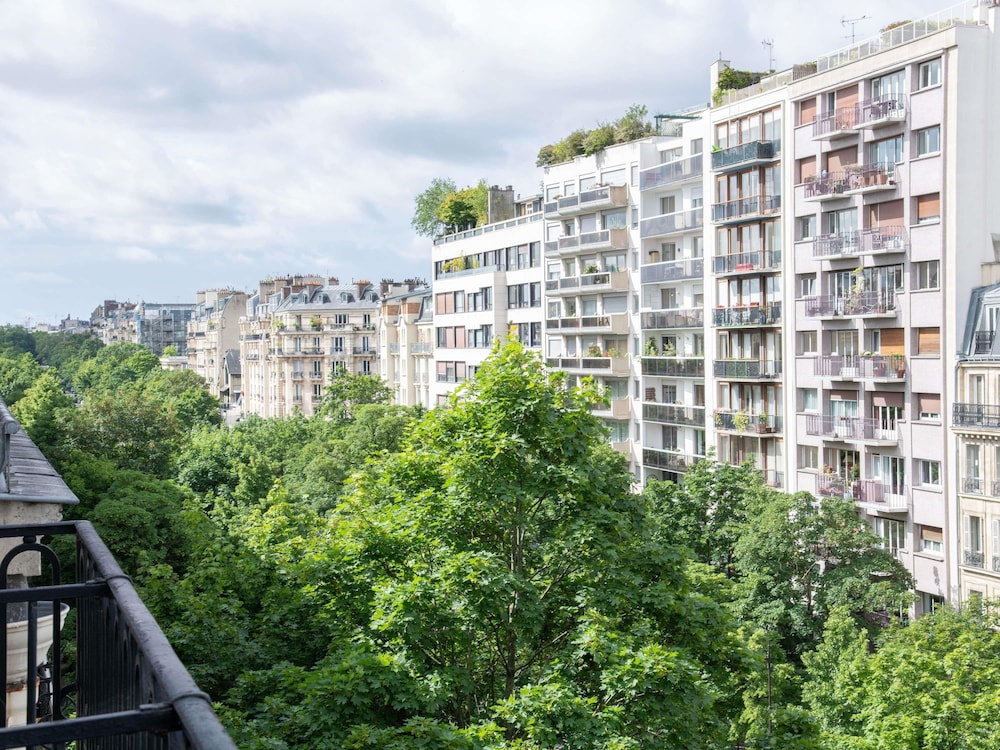 Mercure Paris Raspail Montparnasse 8/60
