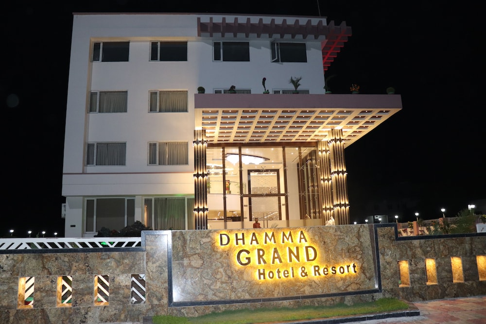 Dhamma Grand Hotel Resort 3/31