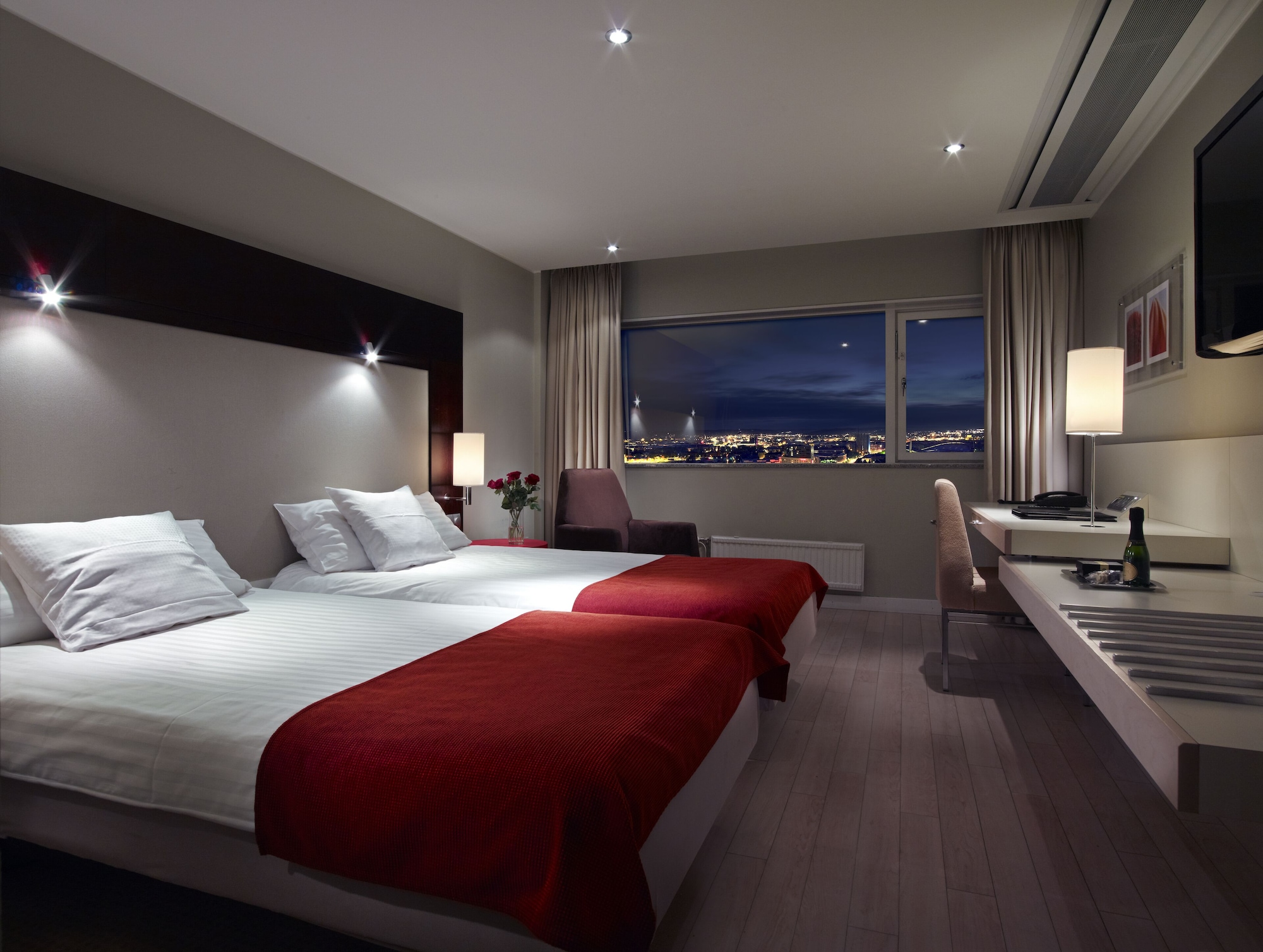 STANDARD, GOTHIA TOWER