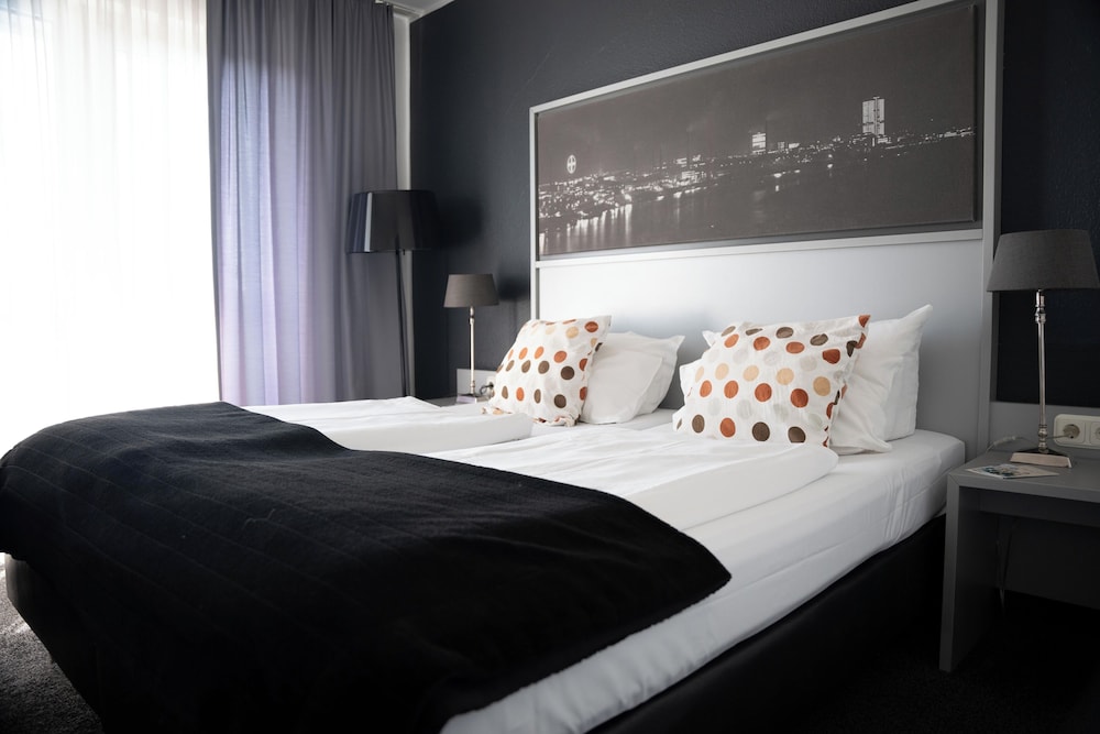 SUPERIOR, DOUBLE BED, BALCONY