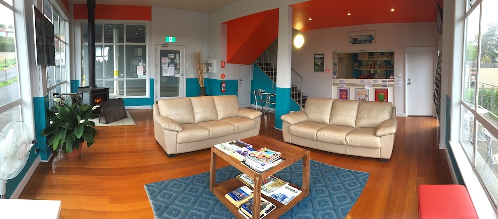 Waterfront Lodge Motel 43/70