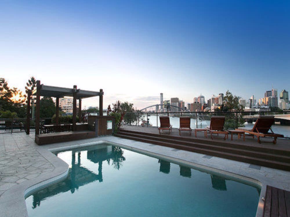River Plaza Apartments 20/50