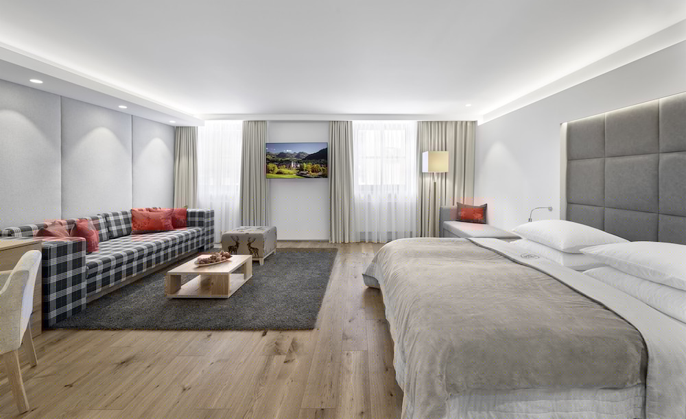 SCHWARZER ADLER WELLNESS HOTEL 6/29