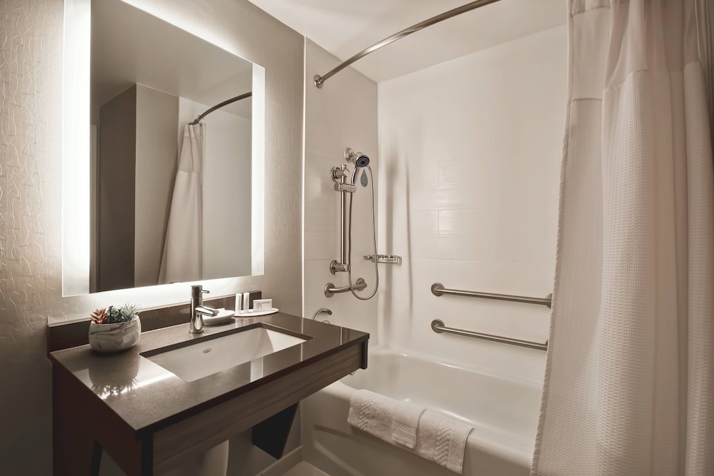 Springhill Suites Atlanta Kennesaw 14/38