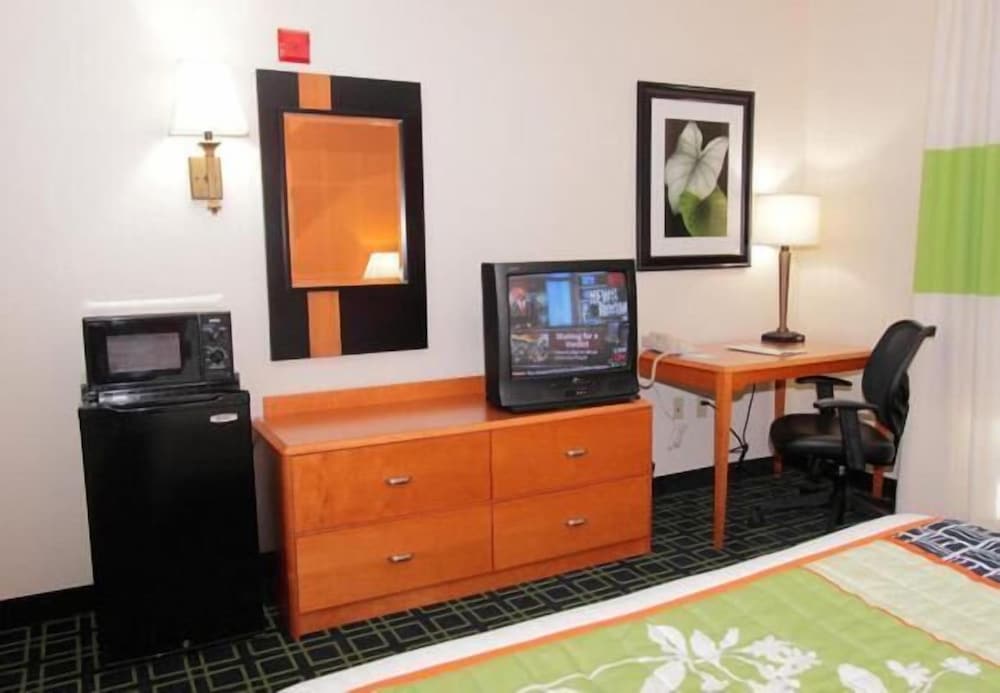 Fairfield Inn Suites Killeen 23/24
