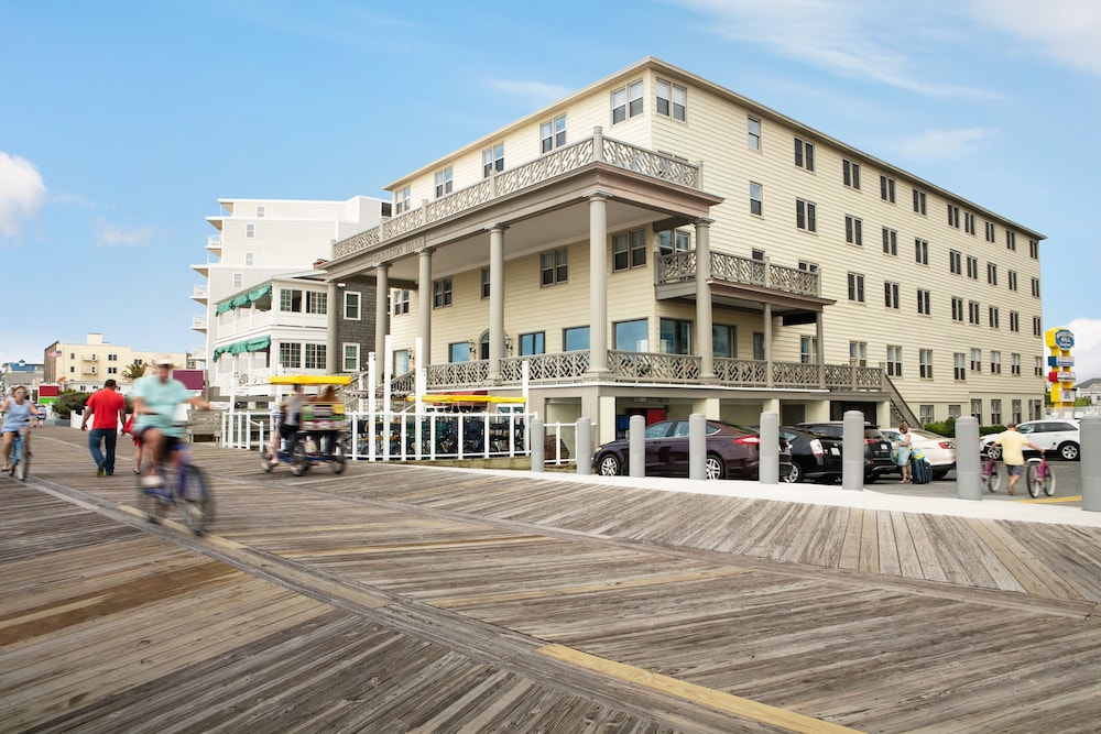 Harrison Hall Hotel 39/50