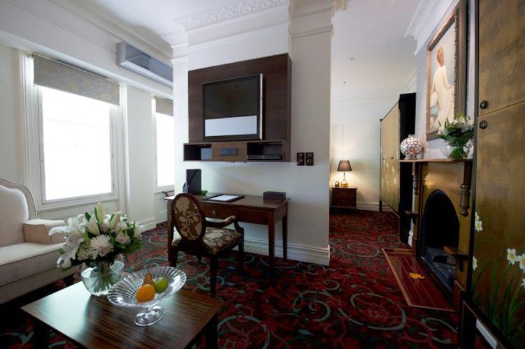 The Terrace Hotel 31/38