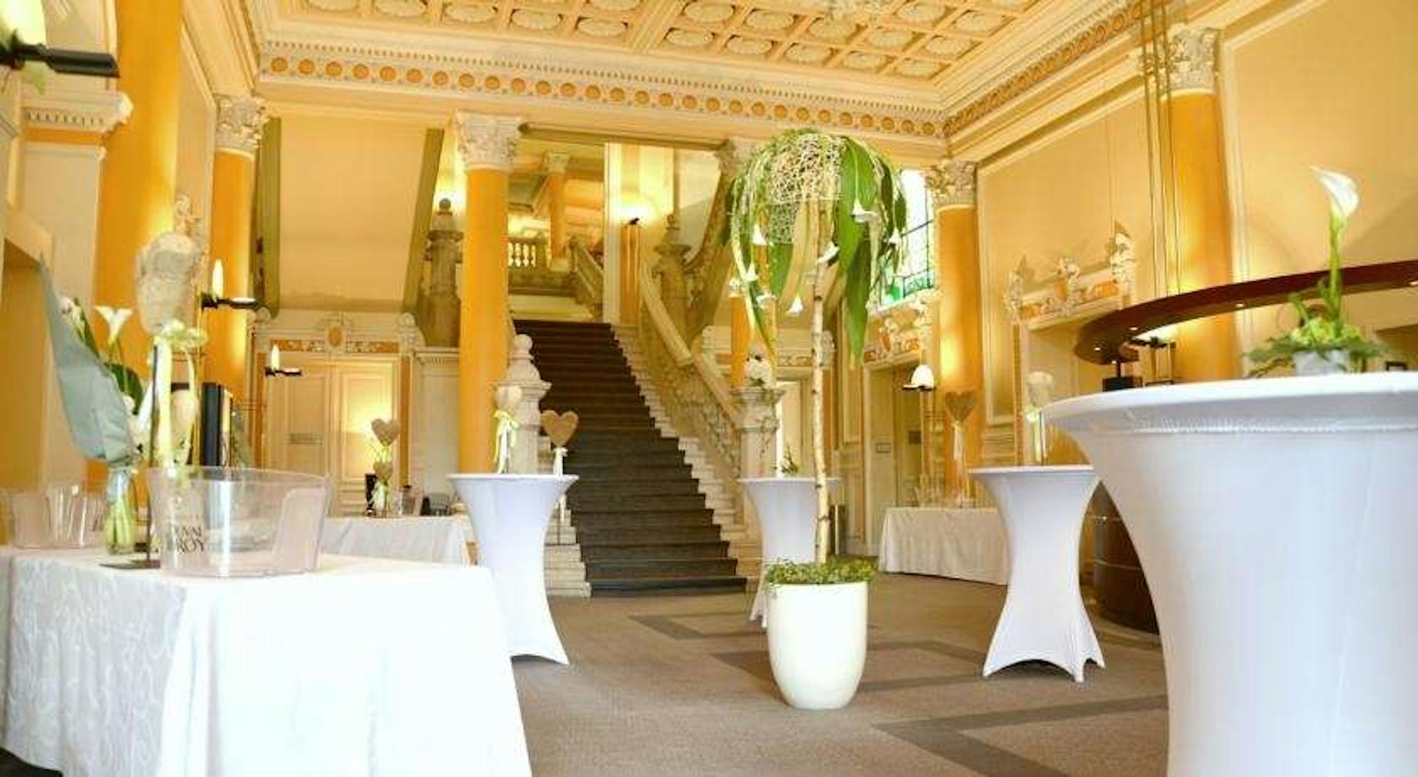 Grand Hotel Du Tonneau D Or 11/11