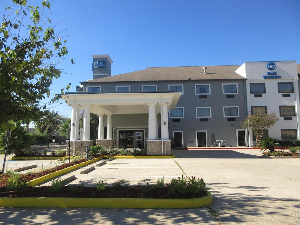 Best Western Champions Forest Inn and Suites 2/61