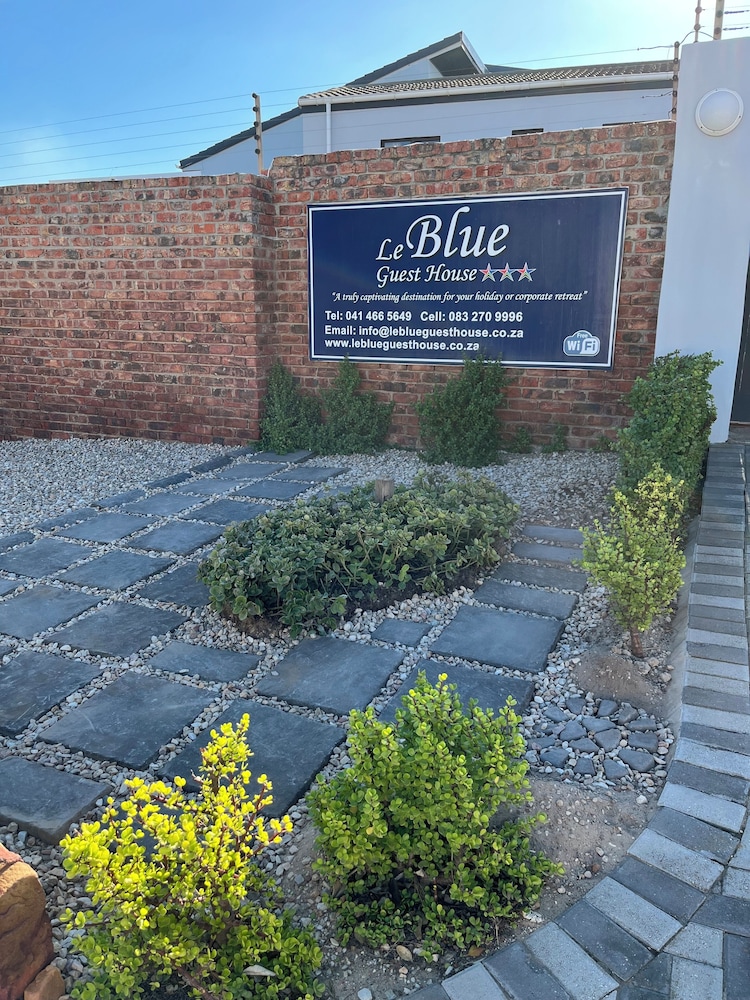 Le Blue Guesthouse 66/76