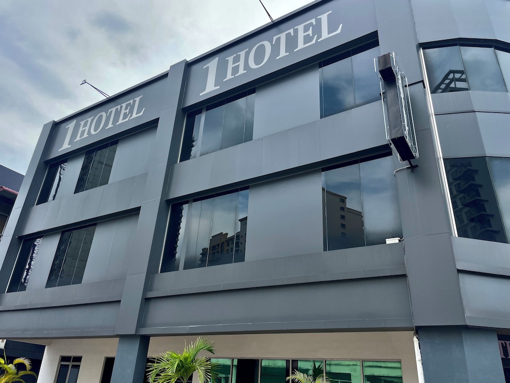 1 HOTEL KUCHAI LAMA 8/49