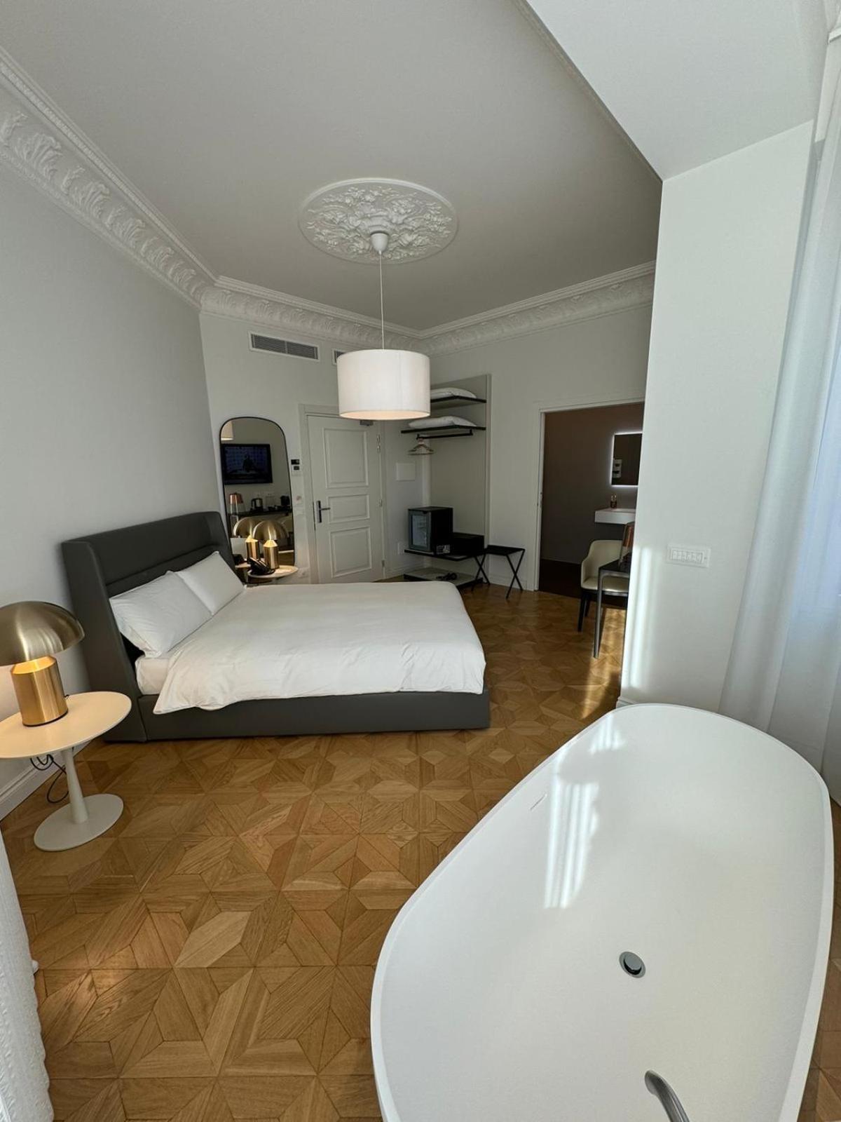 غرفة ديلوكس بسرير كوين، Hotel Delle Nazioni 6/10