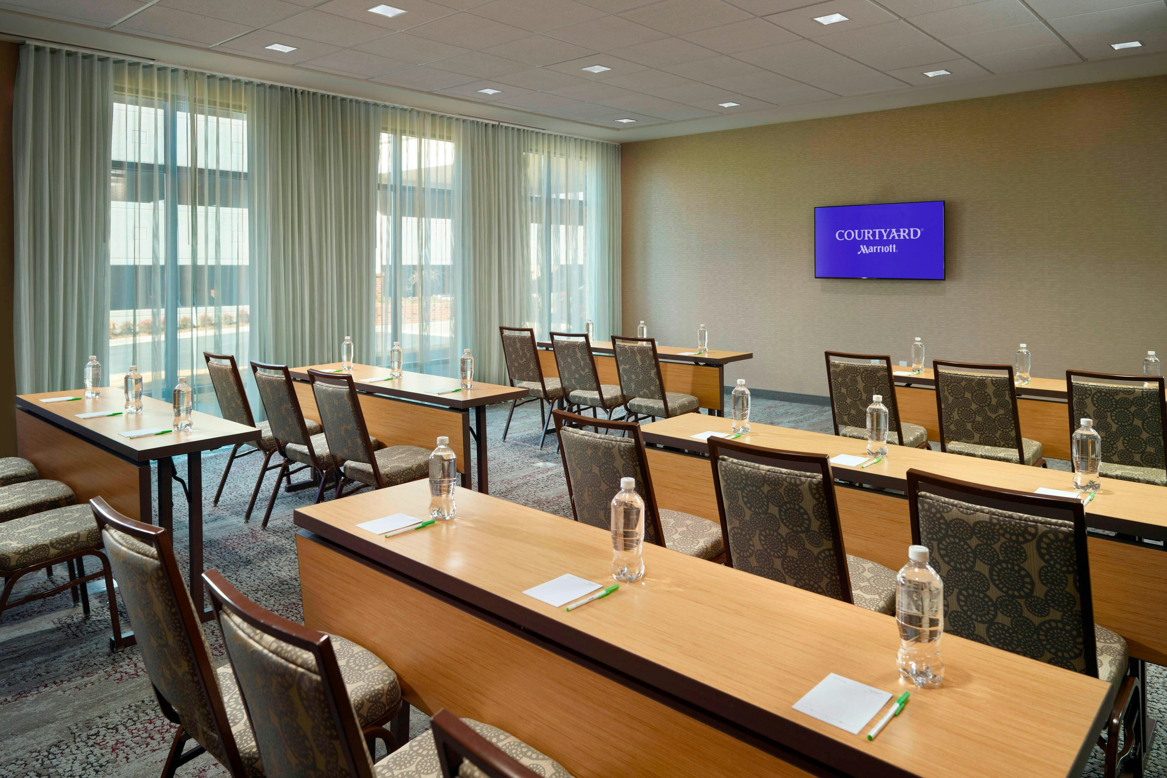 Courtyard By Marriott Lagrange 39/45