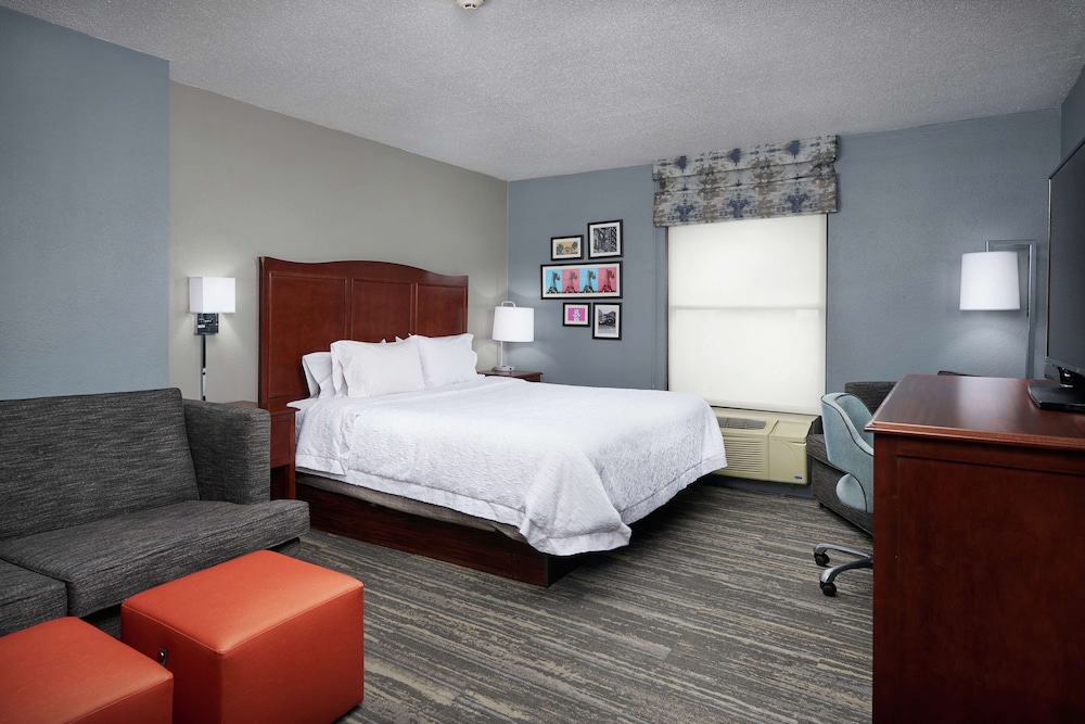 Hampton Inn Beaumont 9/41