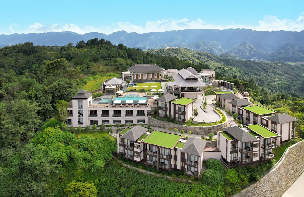Dusit Thani Himalayan Resort 54/61