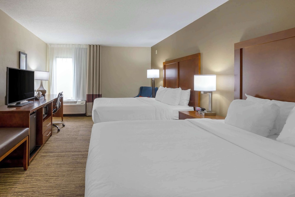 UPGRADE, SUITE, MULTIPLE BEDS